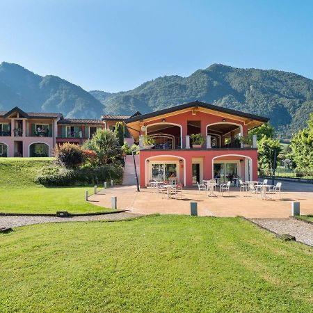 Spacious Apartment In Idro With Shared Pool Crone Luaran gambar