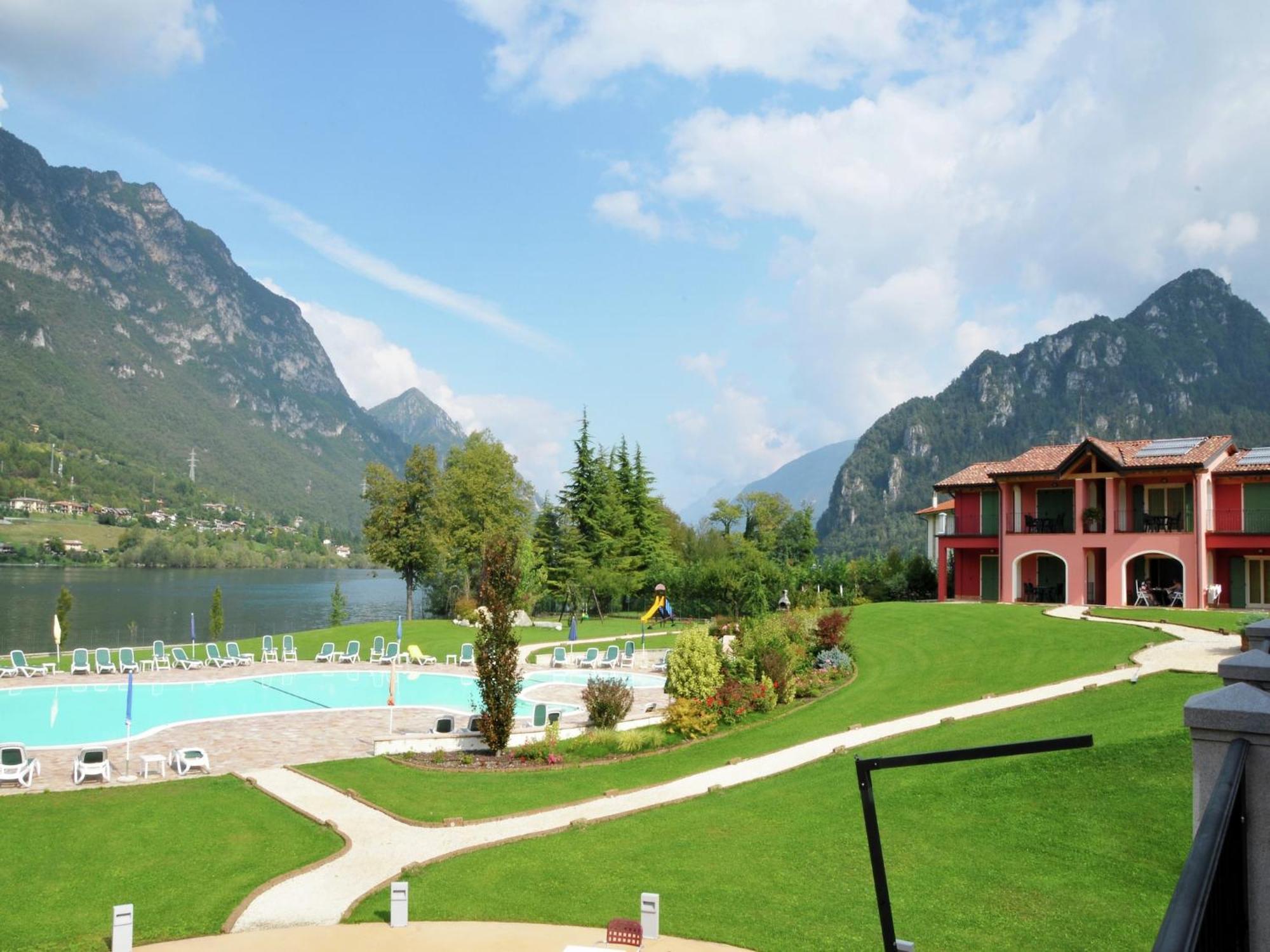 Spacious Apartment In Idro With Shared Pool Crone Luaran gambar