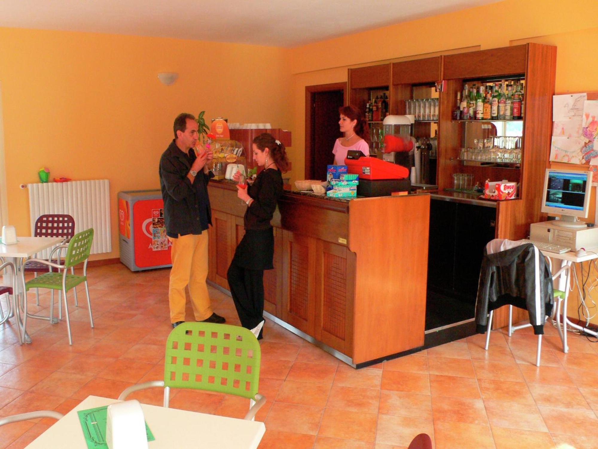Spacious Apartment In Idro With Shared Pool Crone Luaran gambar