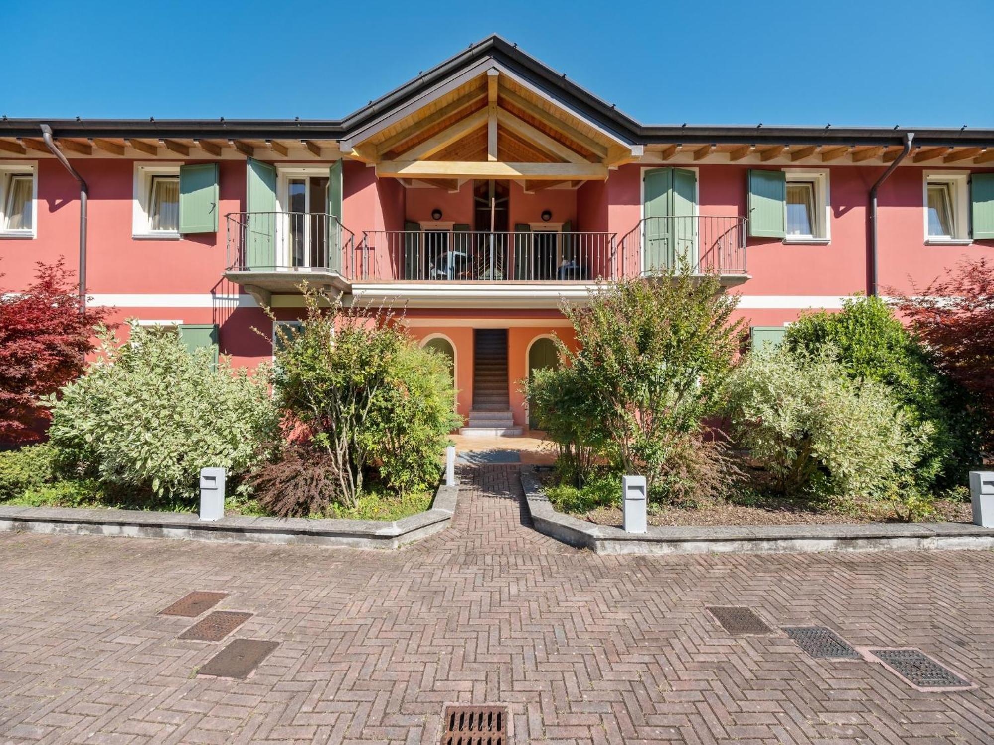 Spacious Apartment In Idro With Shared Pool Crone Luaran gambar