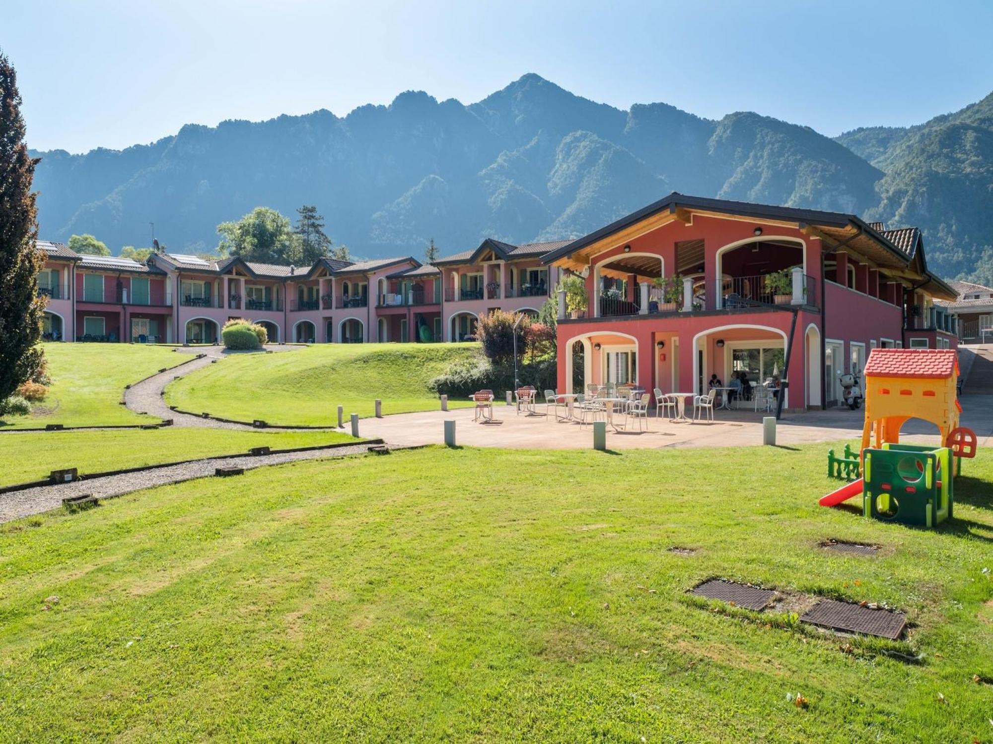 Spacious Apartment In Idro With Shared Pool Crone Luaran gambar