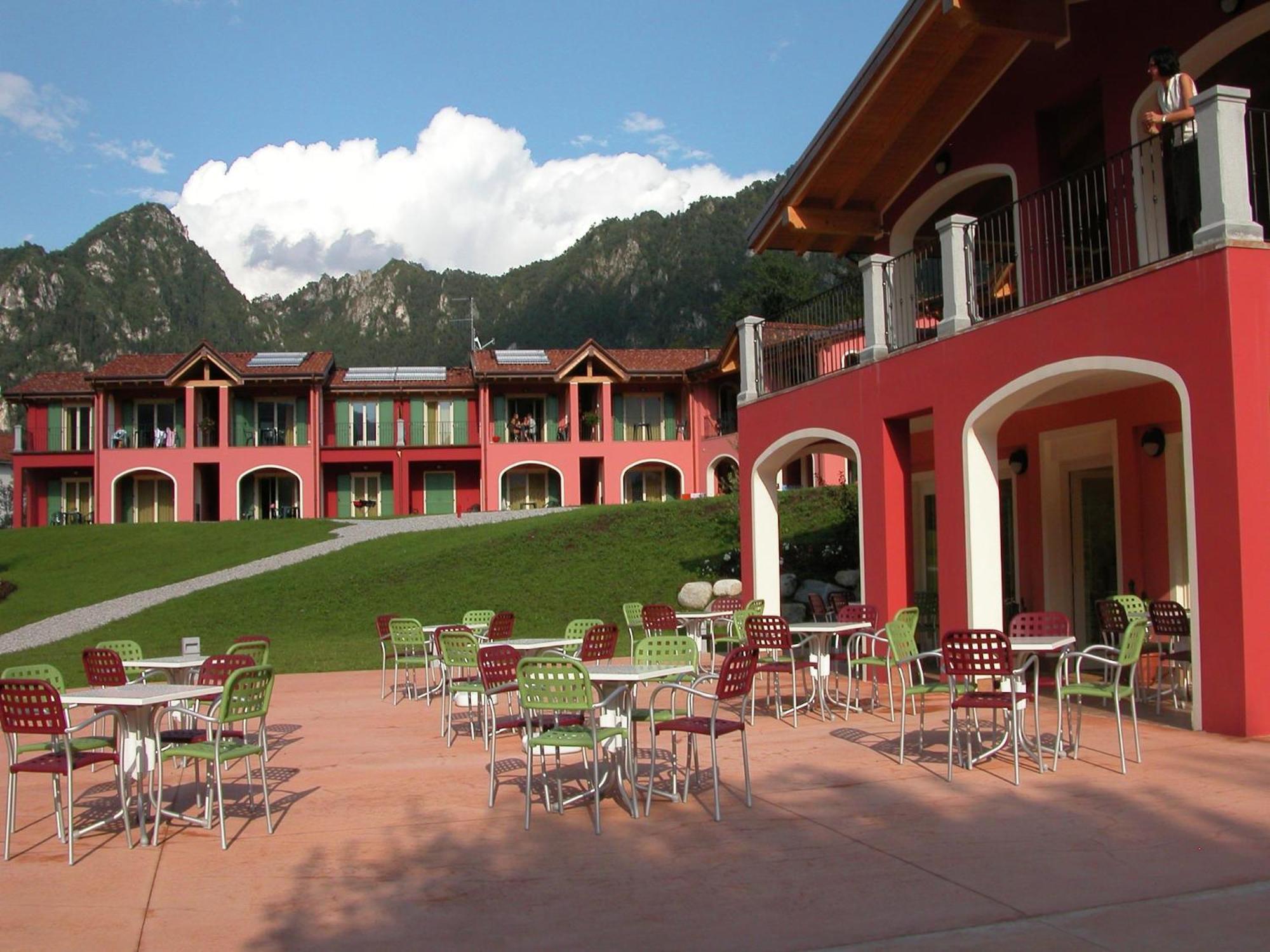 Spacious Apartment In Idro With Shared Pool Crone Luaran gambar