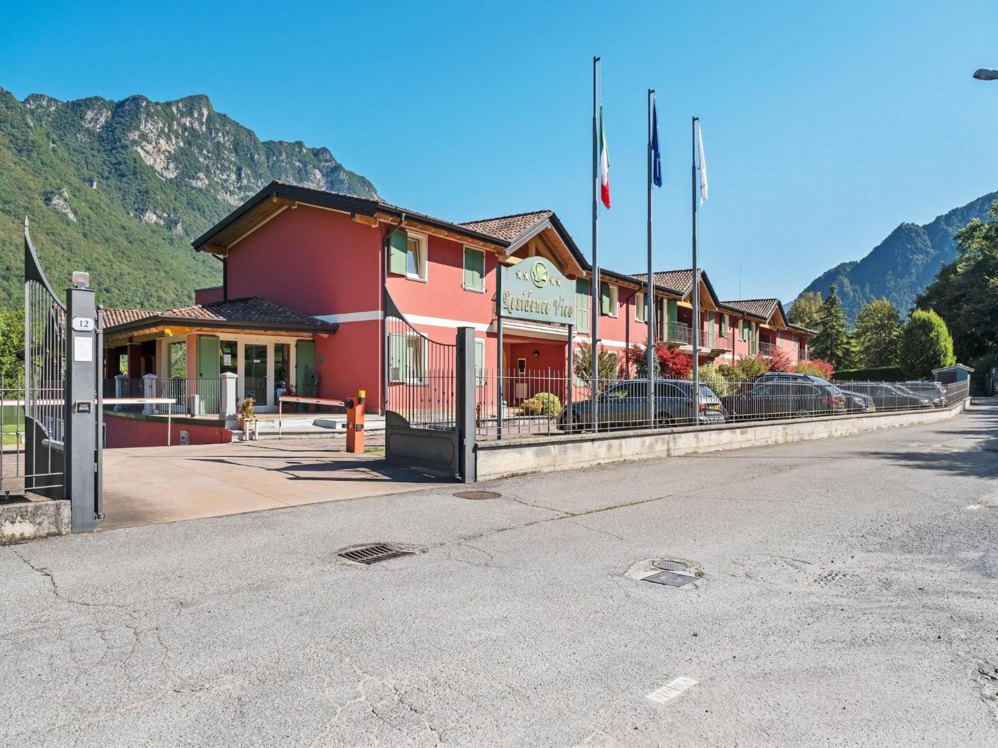 Spacious Apartment In Idro With Shared Pool Crone Luaran gambar
